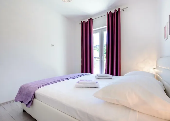 Appartement Niki 2 *