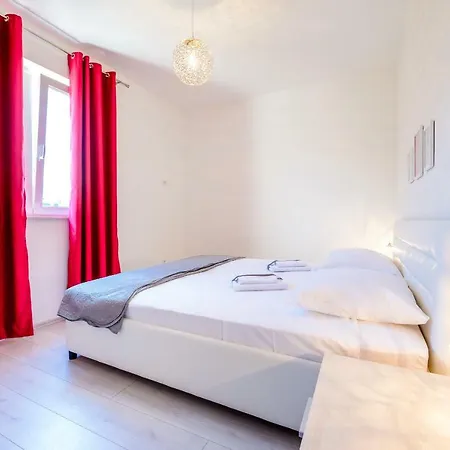 Niki 2 Apartment