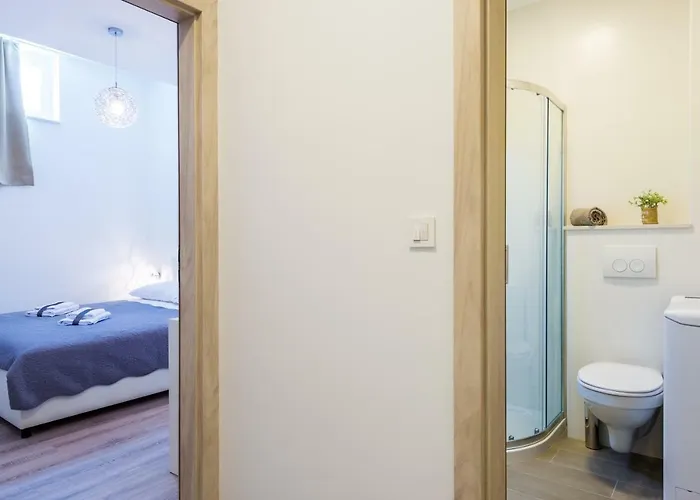 Niki 2